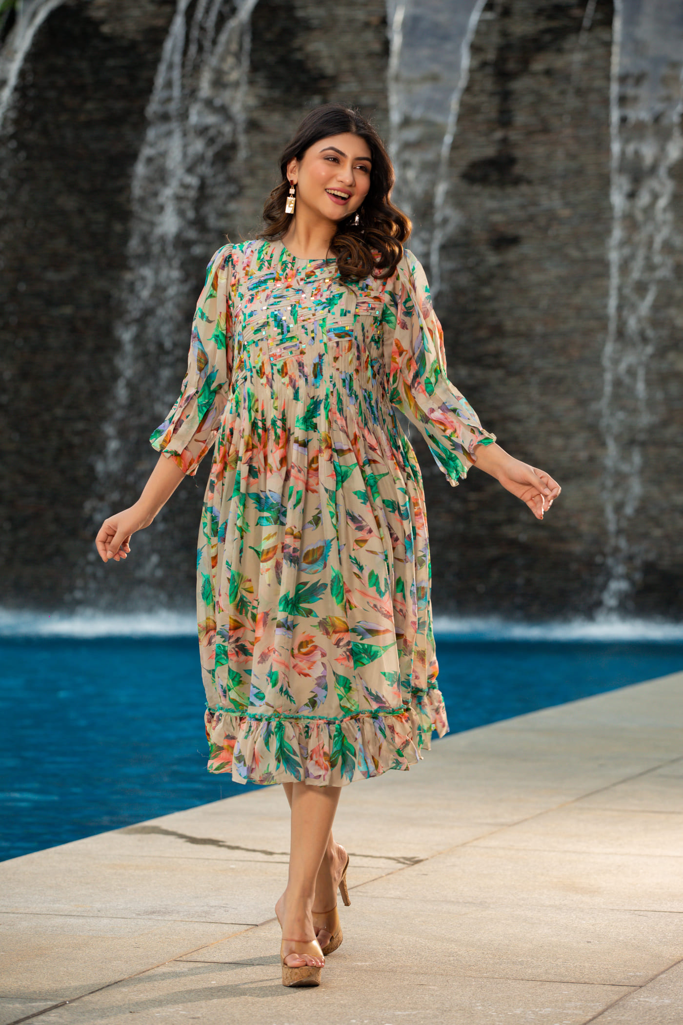 Style Silhouette Dress - Image 1