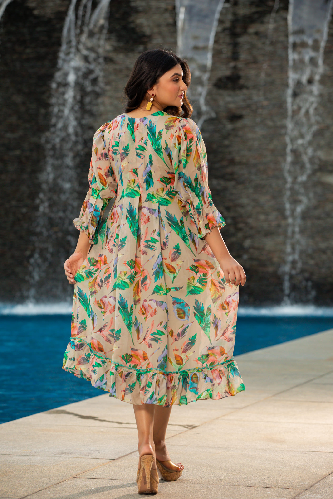 Style Silhouette Dress - Image 6