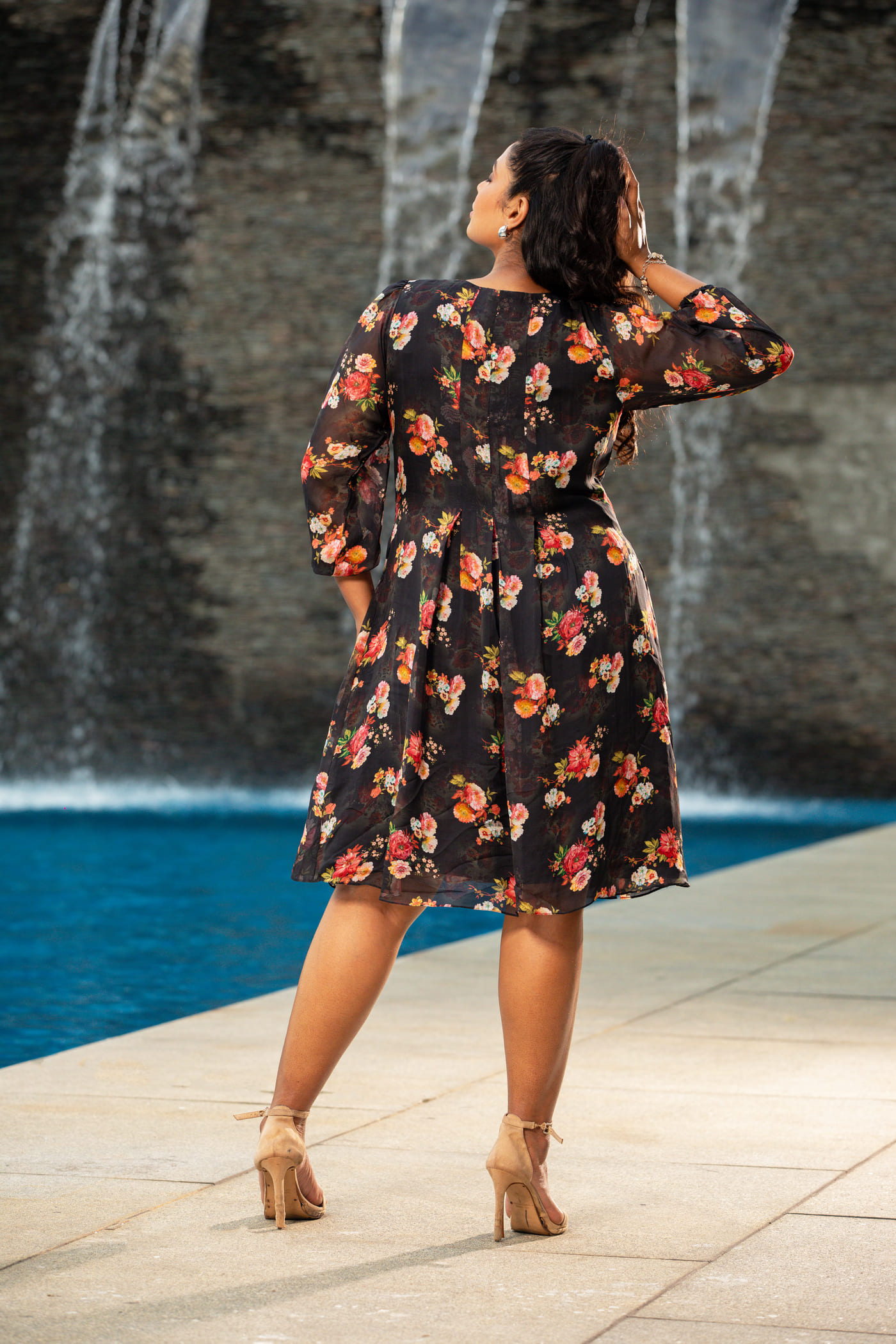 Style Silhouette Dress - Image 10