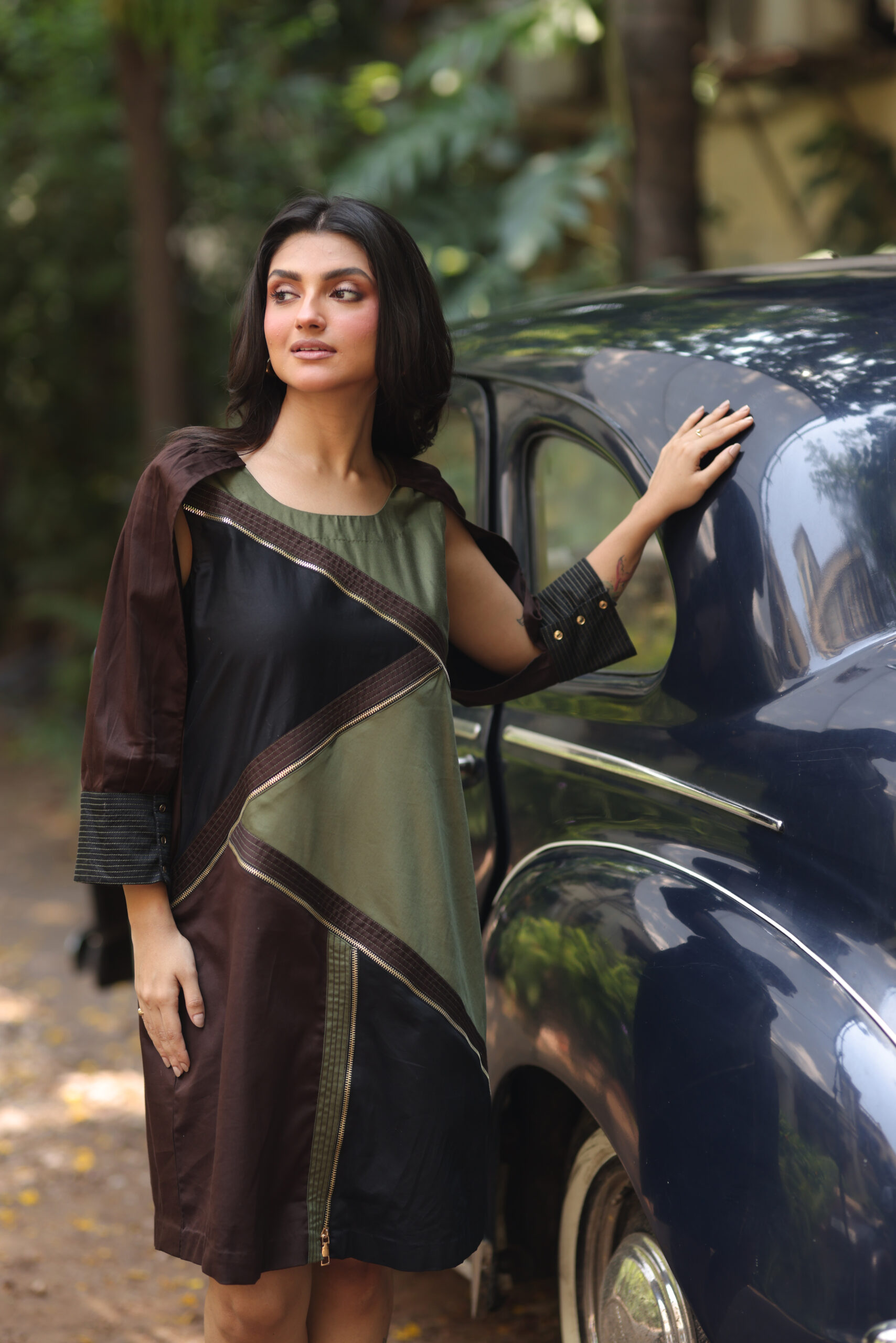 Contour Noir Dress - Image 2